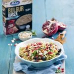 Marokanska salatka z bulgurem, granatem, migdalami, marchewka i ziolowym pesto _thermomix_small Walentynkowa kolacja 2021 w wersji fit